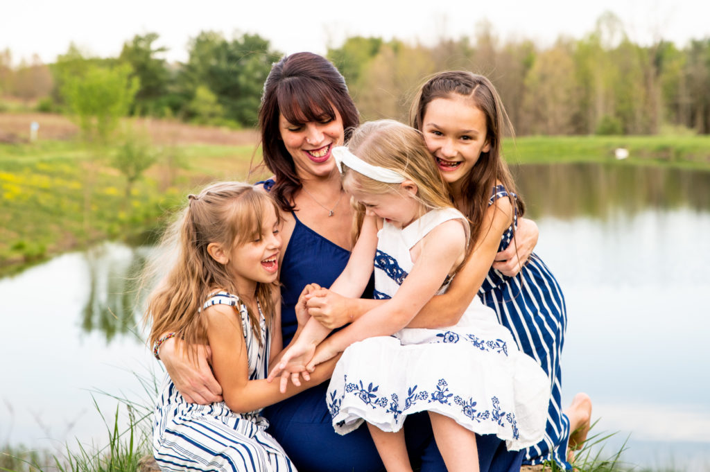 Tuscarawas County Motherhood Photographer. Mom of Four Photo session for Mother's Day.